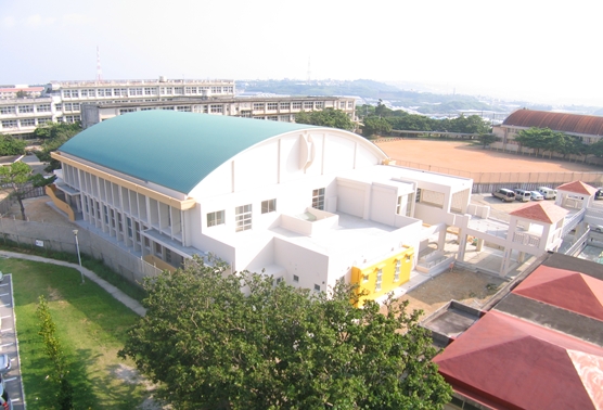 豊見城小学校屋内運動場建築工事写真